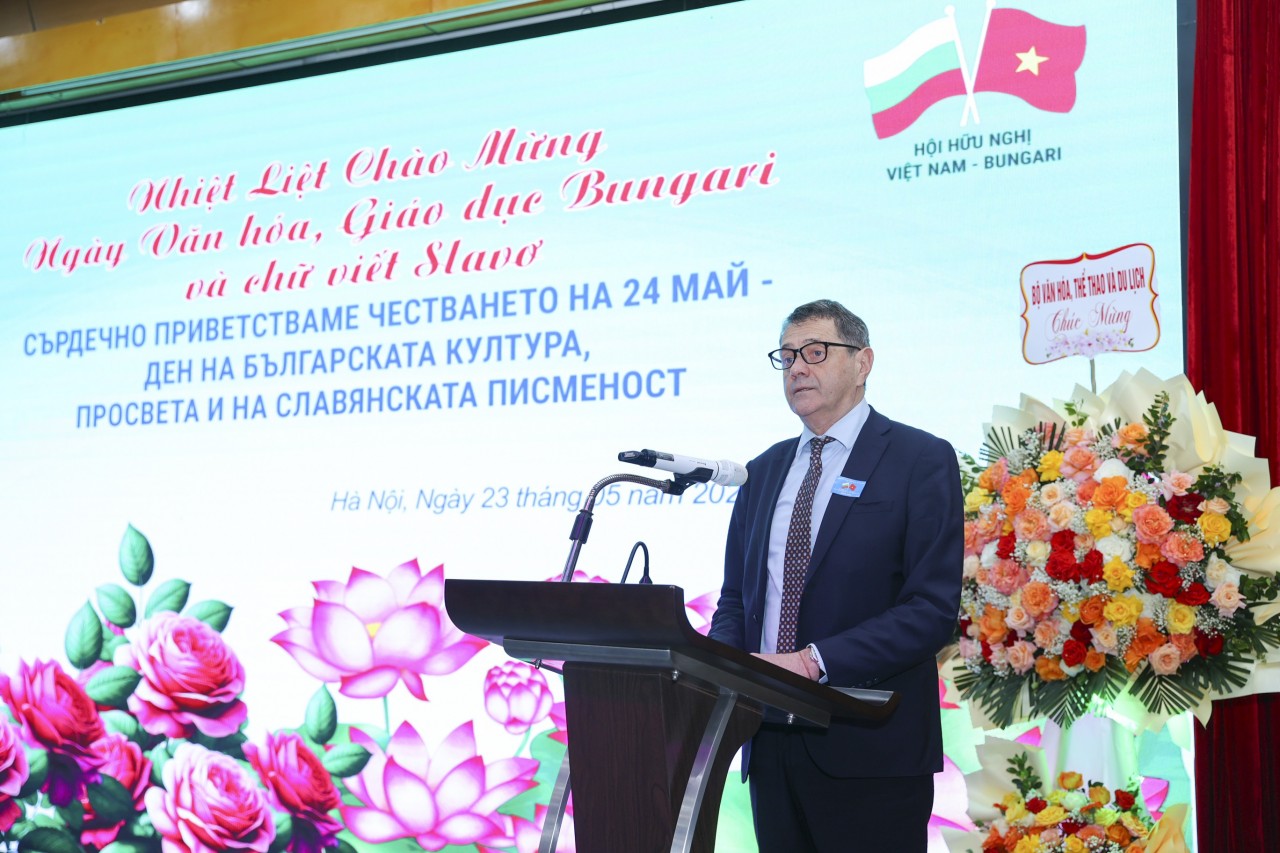 Vietnam - Bulgaria Foster Friendship through Culture and Education Vietnam - Bulgaria Foster Friendship through Culture and Education