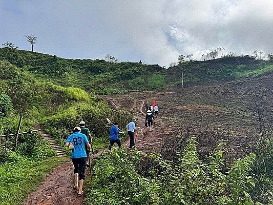 Beyond the Classroom: Muong Nhe’s Teachers Help Families Escape Poverty Beyond the Classroom: Muong Nhe’s Teachers Help Families Escape Poverty