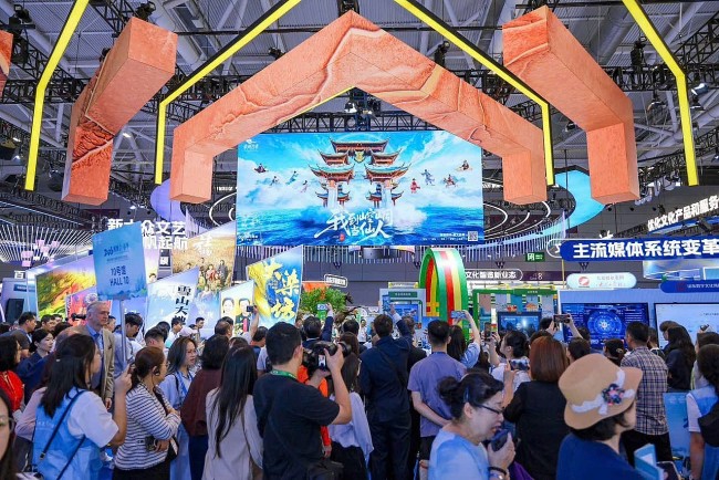 Vietnam Showcases Culture at ICIF-22 in Shenzhen, China