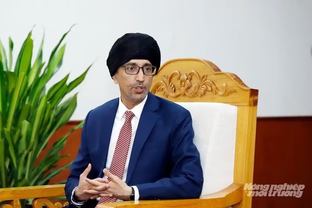 Singapore’s Ambassador Extraordinary and Plenipotentiary to Vietnam, Rajpal Singh. (Photo: KHƯƠNG TRUNG)