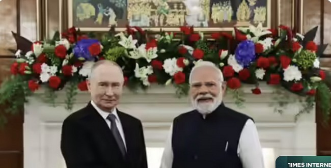 Putin lauds India’s rate of development, announces $100 bn trade goal