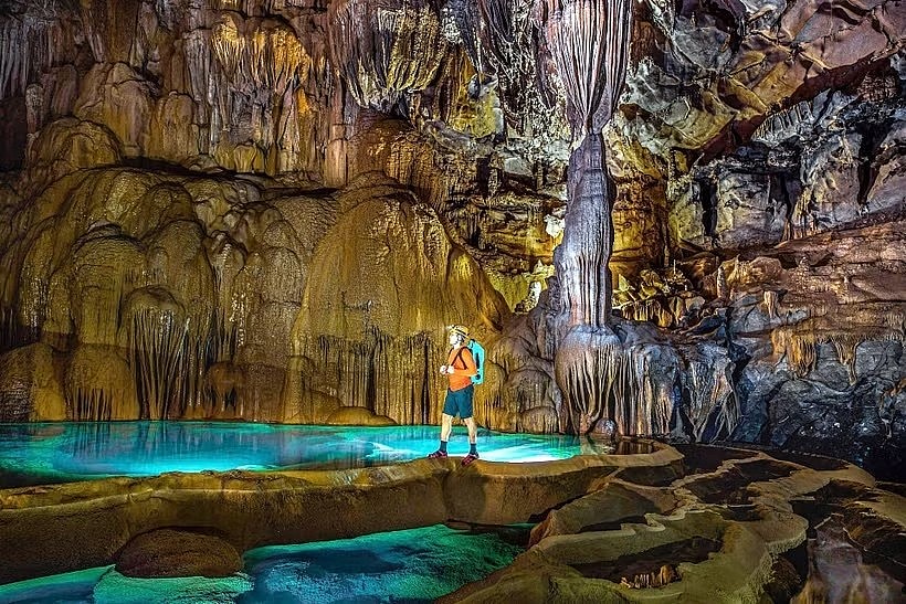 Inside Hung Thoong Cave in the Phong Nha – Ke Bang National Park. (Photo published by VNA) Inside Hung Thoong Cave in the Phong Nha – Ke Bang National Park. (Photo published by VNA)
