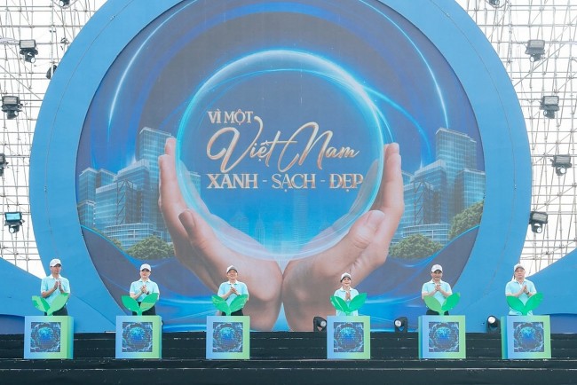 Nationwide Movement Launched on Environment Protection For a Green, Clean, and Beautiful Vietnam