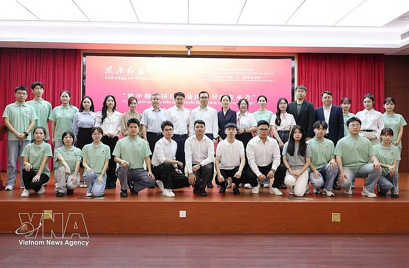 Participants in the Vietnam – China youth dialogue in Sanming city, China's Fujian province, on June 9 (Photo: VNA) Participants in the Vietnam – China youth dialogue in Sanming city, China's Fujian province, on June 9 (Photo: VNA)