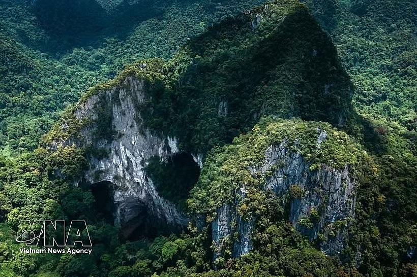 Phong Nha is best known for its dramatic limestone karsts, vast primary forests and spectacular cave systems within the UNESCO-recognised Phong Nha–Ke Bang National Park. (Photo: VNA) Phong Nha is best known for its dramatic limestone karsts, vast primary forests and spectacular cave systems within the UNESCO-recognised Phong Nha–Ke Bang National Park. (Photo: VNA)