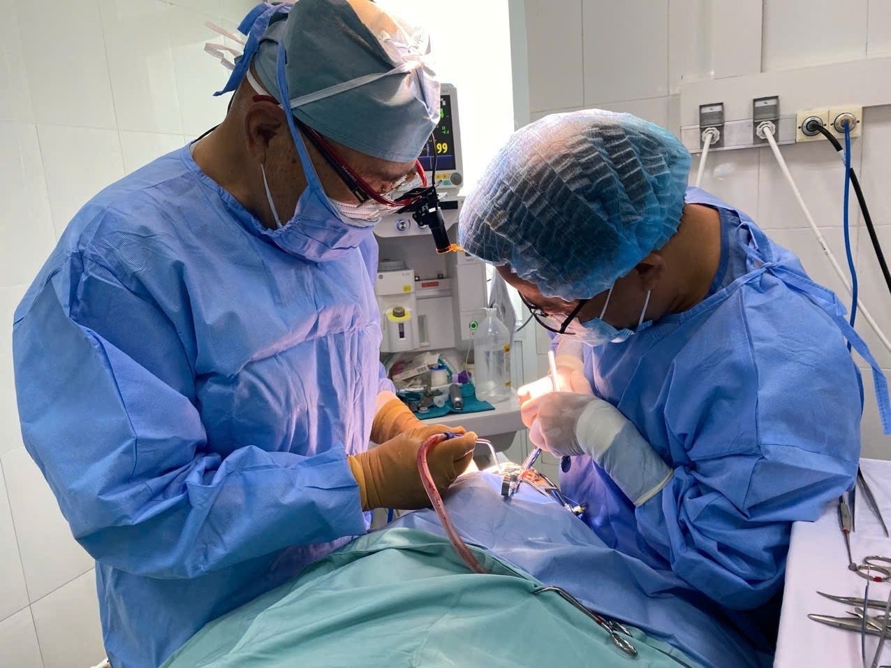 Japanese Doctors Help Bring Smiles to Children in Da Nang