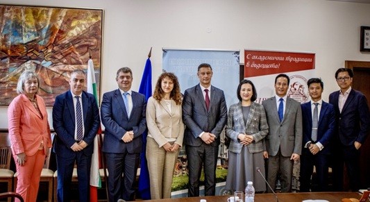 Vietnam and Bulgaria Promote Nuclear Energy Cooperation