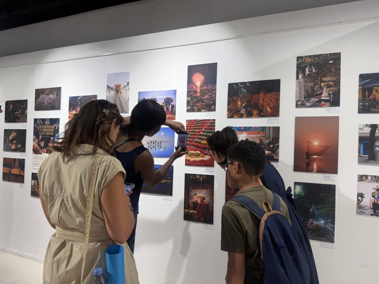 Overseas Vietnamese Youth Promote Vietnamese Culture in Paris Through the “Bonjour Vietnam” Festival Overseas Vietnamese Youth Promote Vietnamese Culture in Paris Through the “Bonjour Vietnam” Festival