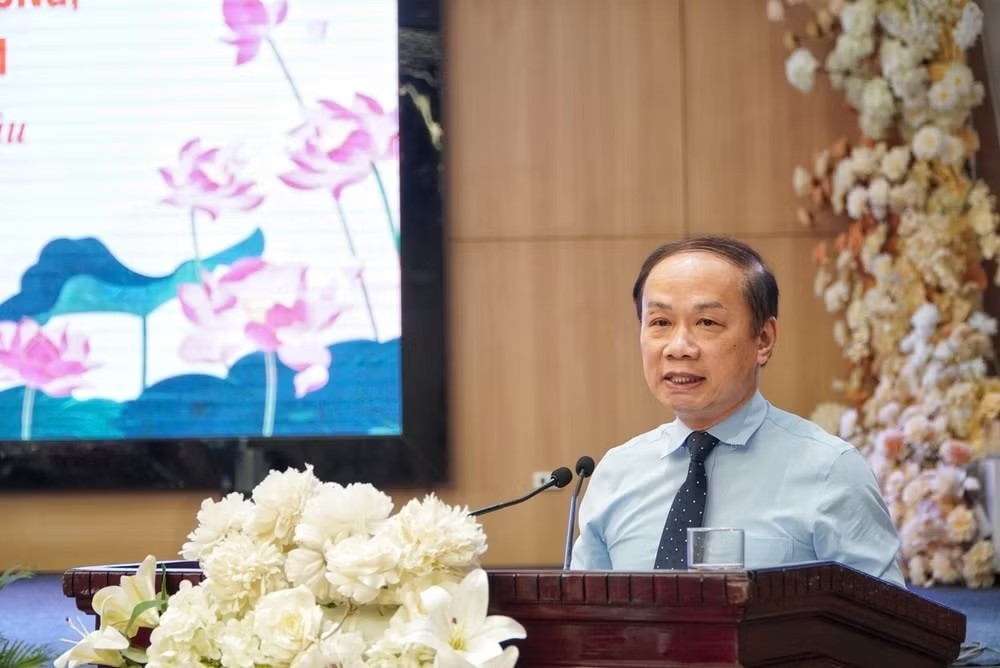 Enduring Contemporary Significance of Comrade Ho Tung Mau’s Revolutionary Life Enduring Contemporary Significance of Comrade Ho Tung Mau’s Revolutionary Life