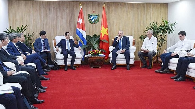 Foreign Minister Le Hoai Trung pays a courtesy visit to Cuban Prime Minister Manuel Marrero Cruz, Havana, Cuba, June 21, 2026 - Photo: VNA