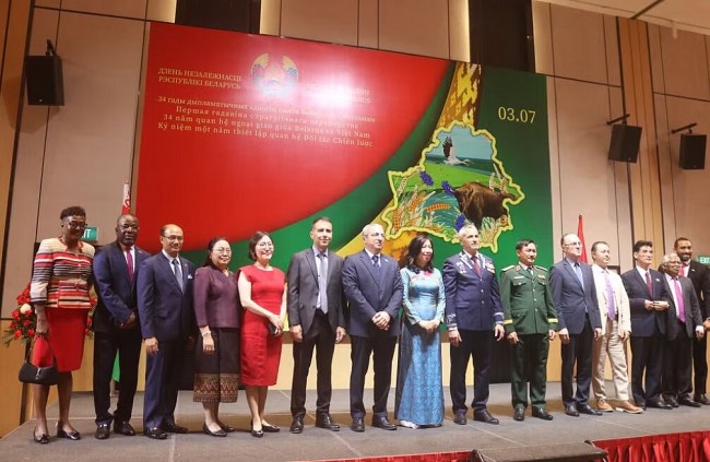 Vietnam, Belarus Promote More Substantive and Effective Strategic Partnership