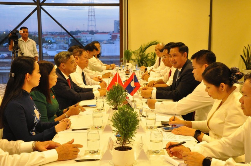 Champasak Proposes Expanded Cooperation with Can Tho Across Multiple Sectors