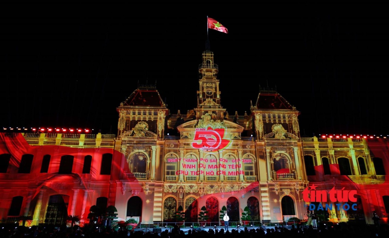 Ho Chi Minh City Marks 50 Years with 3D Mapping Light Show