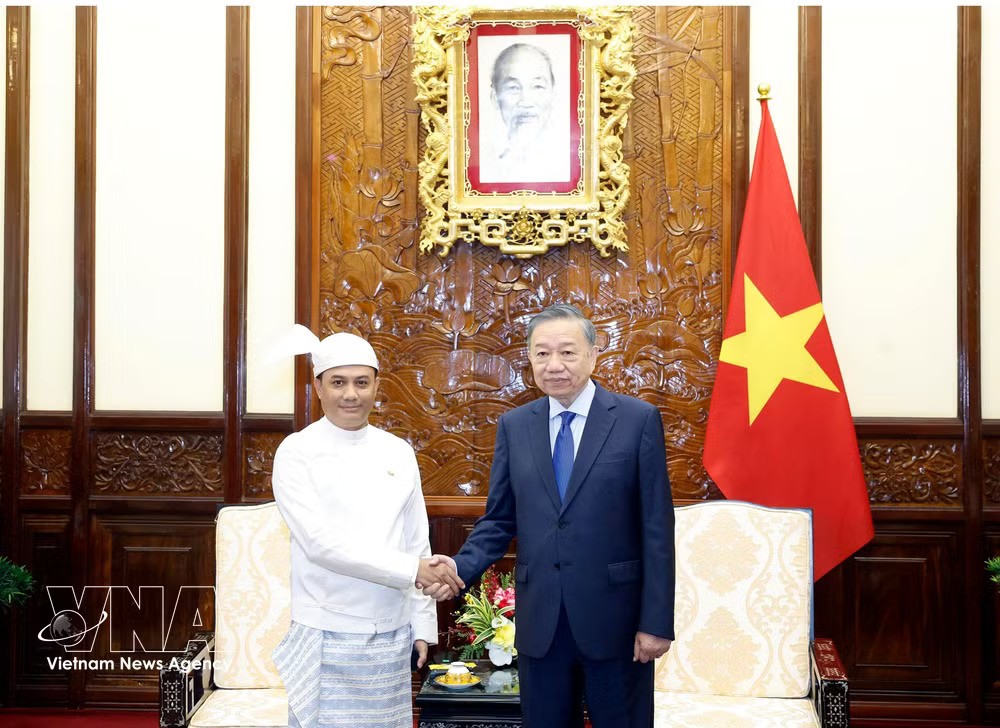 Party General Secretary and State President To Lam welcomes Myanmar Ambassador Wai Linn in Hanoi on July 6. (Photo: VNA)