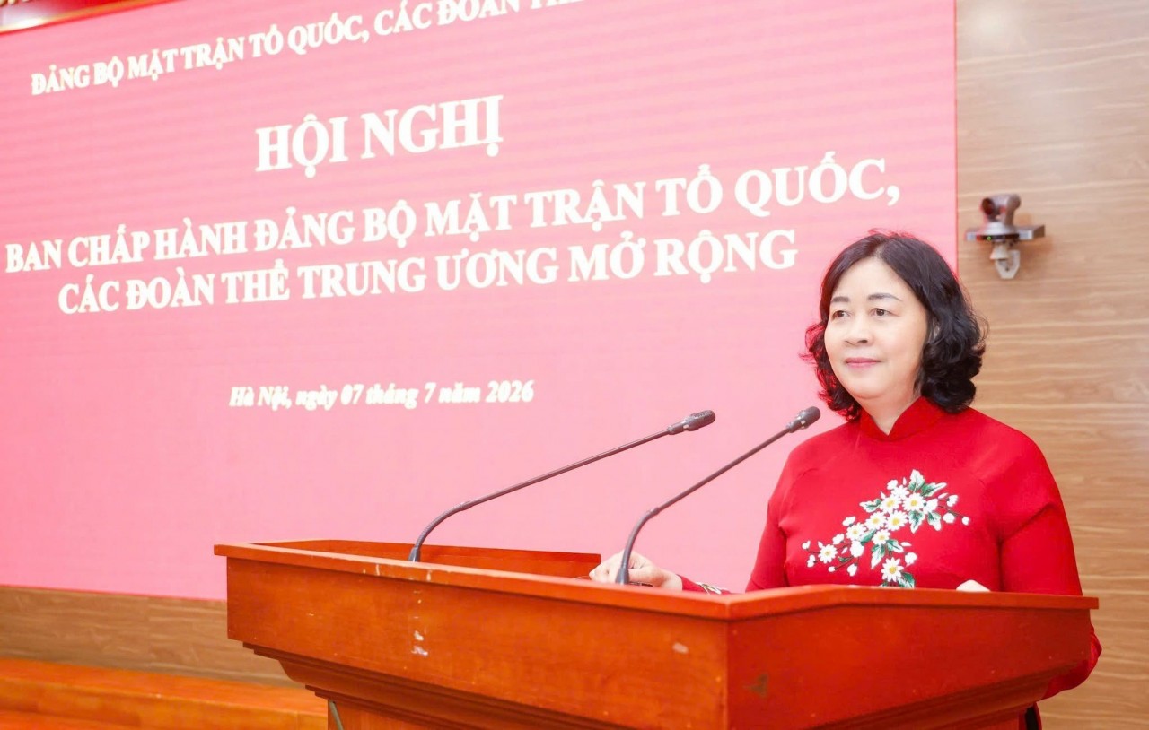 Party Committee of the Viet Nam Fatherland Front and Central Mass Organizations: Accelerate Organizational Streamlining and Digital Transformation in Second Half of Year