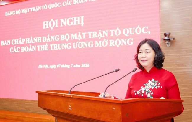 Party Committee of the Viet Nam Fatherland Front and Central Mass Organizations: Accelerate Organizational Streamlining and Digital Transformation in Second Half of Year