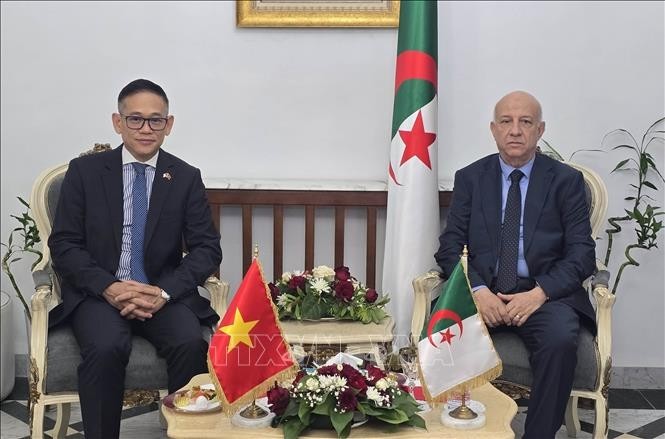 Vietnam, Algeria Strengthen Traditional Ties