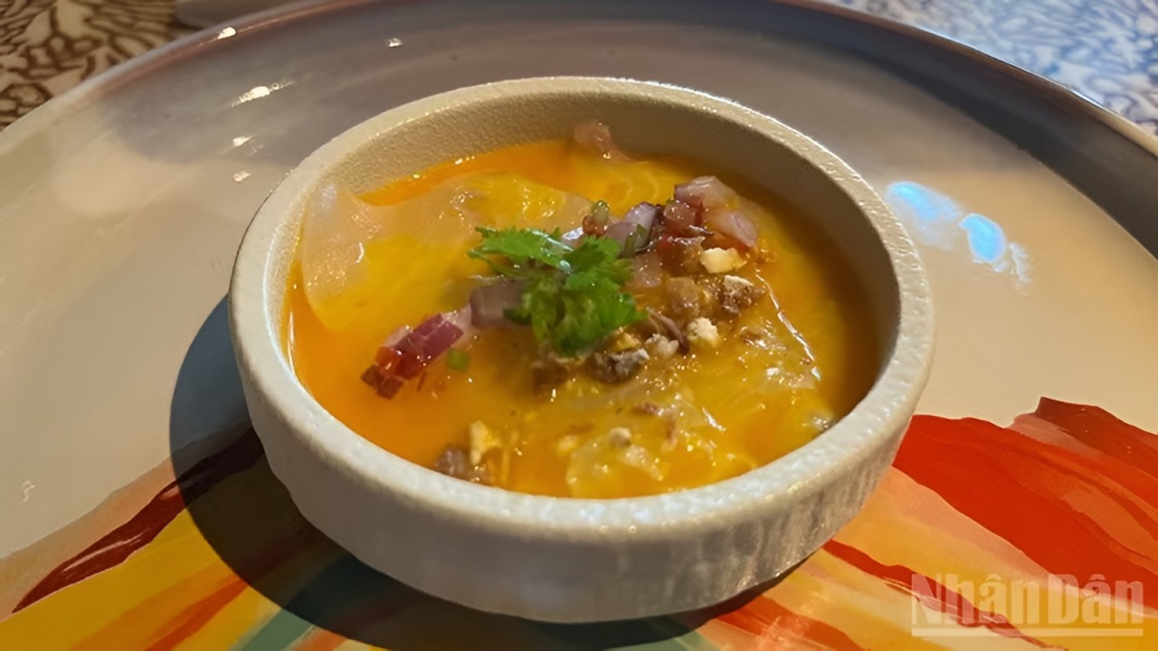  The festival introduces signature dishes from Peru to diners. (Photo: Linh Bao)