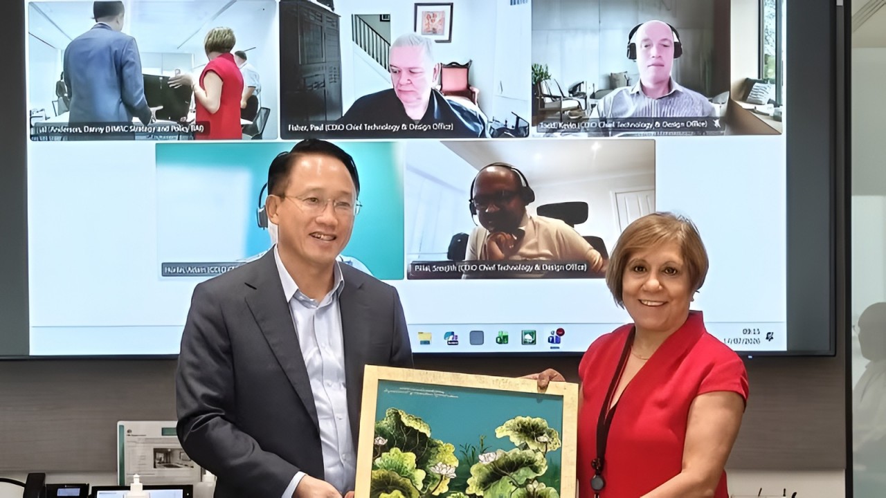 Vietnam, UK Exchange Experience in Digital Tax Platform and AI Application