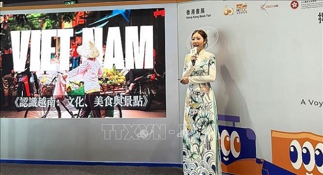Vietnamese Culture Introduced to International Public at Hong Kong Book Fair