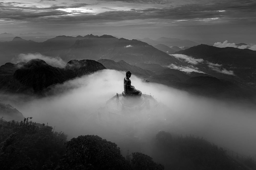 two vietnamese photographers claim prizes at intl monochrome awards 2020