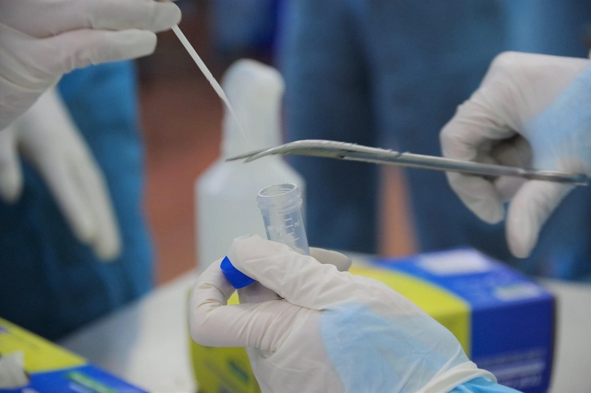 sars cov 2 virus strain in tan son nhat airport first detected in southeast asia