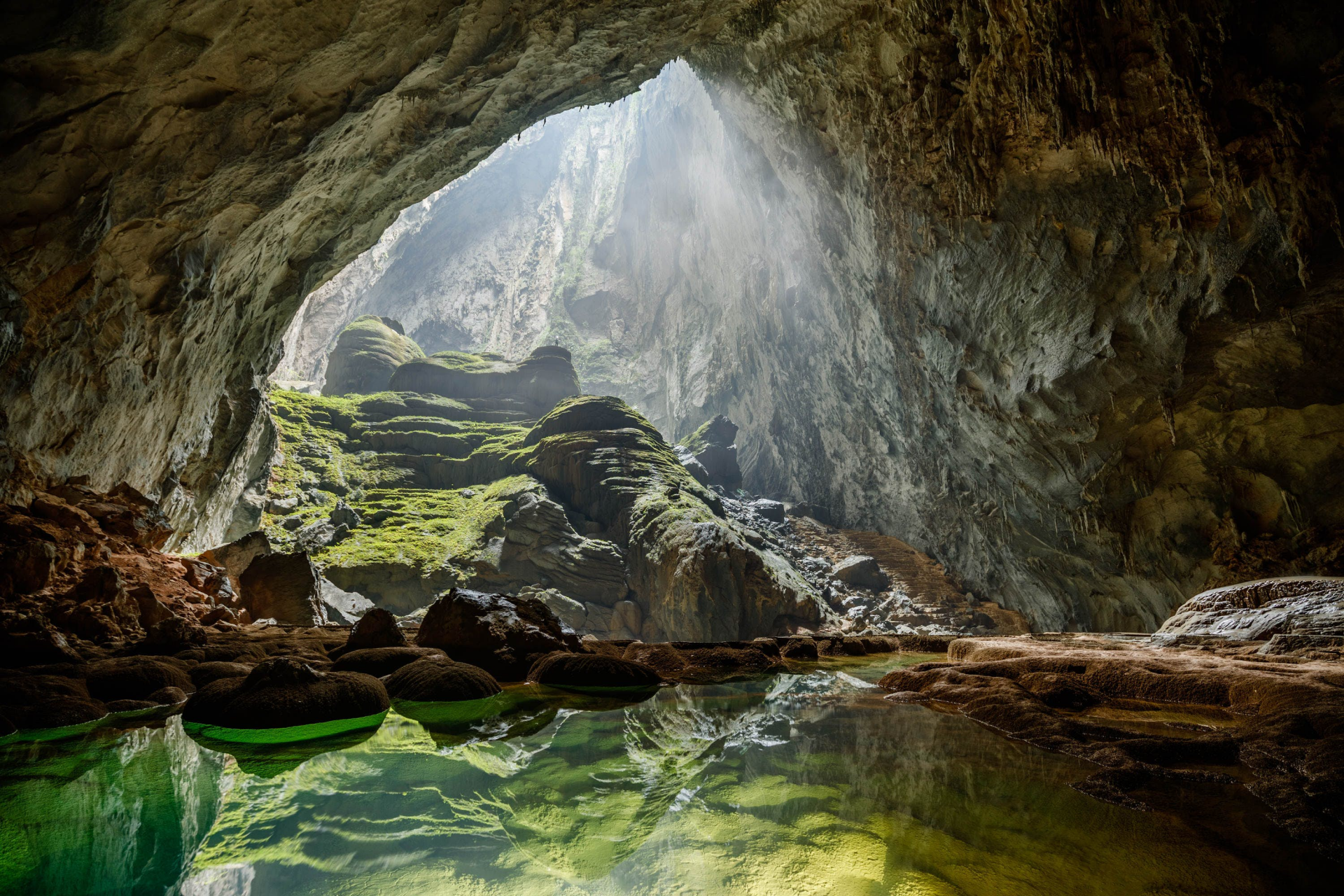 Tours to Son Doong, world’s largest cave in Vietnam fully booked this year
