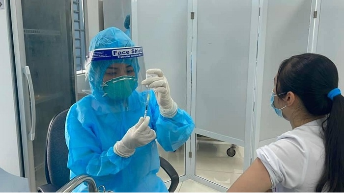 Bac Ninh to spend $8 mln to give Covid-19 vaccine to 300,000 prioritized citizens