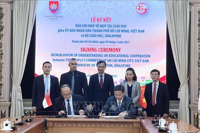 singaporean ministry of education vietnamese city strengthens educational cooperation