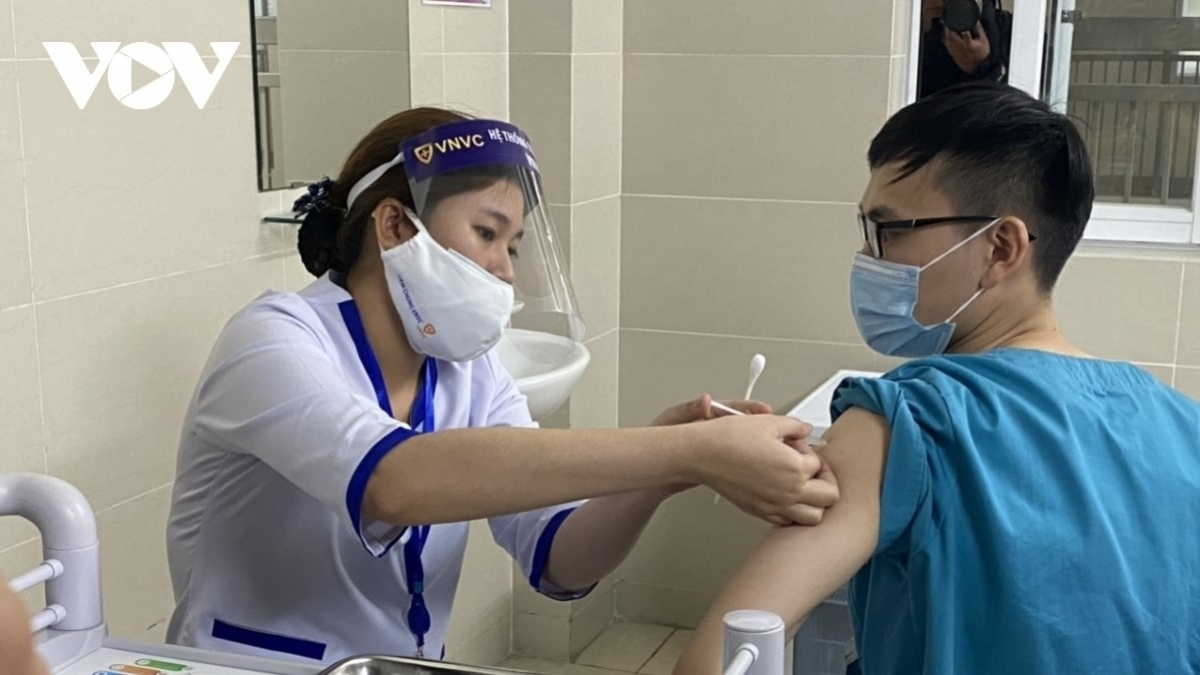 Over 60,000 Vietnamese receive AstraZeneca Covid-19 vaccine