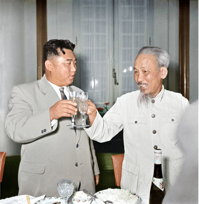 Rare photos of President Ho Chi Minh and DPRK President Kim Il-sung