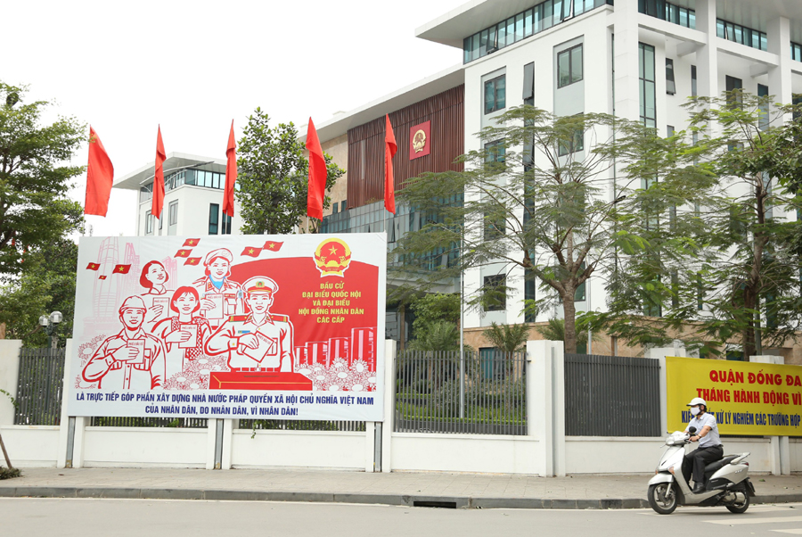 In Photos: Hanoi’s streets brilliantly adorned ahead of election day In Photos: Hanoi’s streets brilliantly adorned ahead of election day