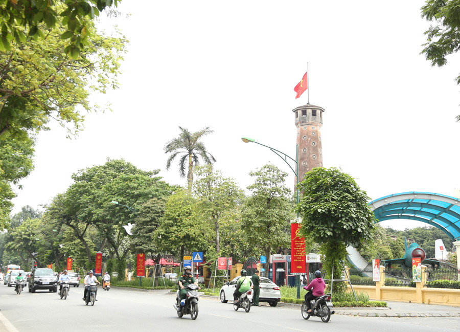 In Photos: Hanoi’s streets brilliantly adorned ahead of election day In Photos: Hanoi’s streets brilliantly adorned ahead of election day