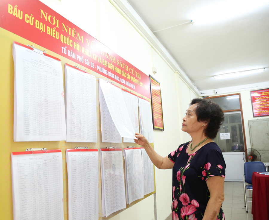 In Photos: Hanoi’s streets brilliantly adorned ahead of election day In Photos: Hanoi’s streets brilliantly adorned ahead of election day