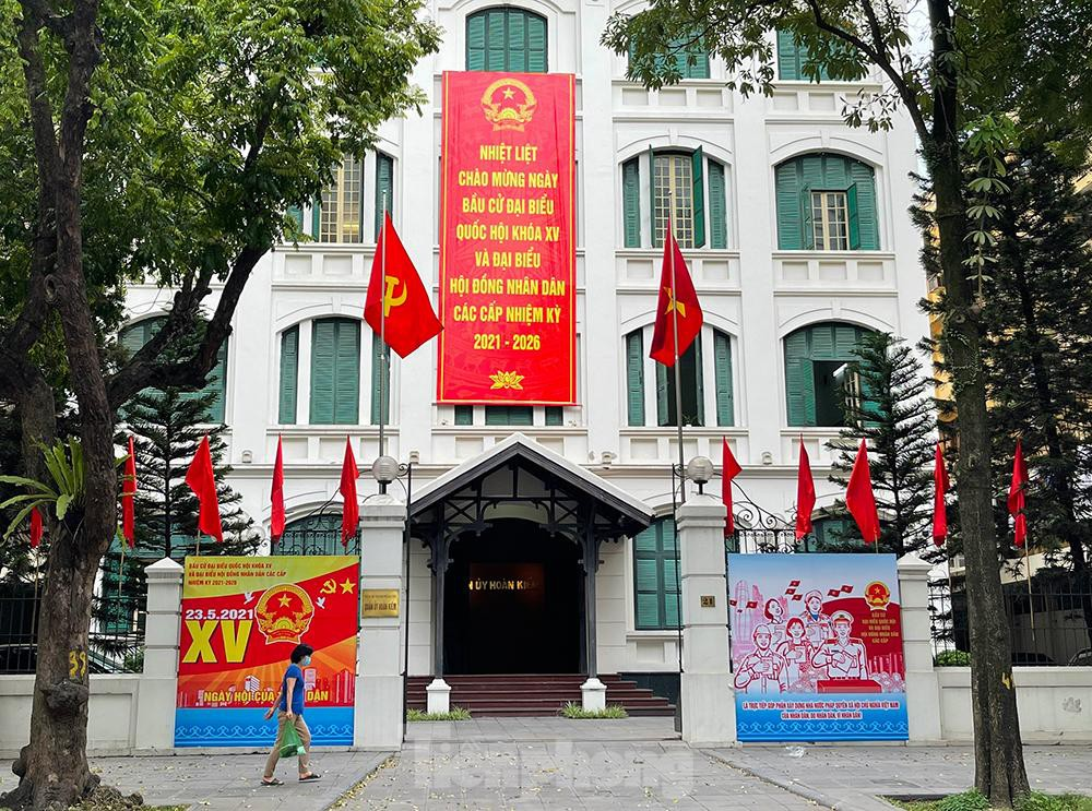 In Photos: Hanoi’s streets brilliantly adorned ahead of election day In Photos: Hanoi’s streets brilliantly adorned ahead of election day