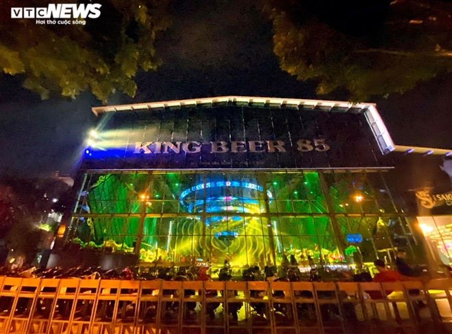 bars karaoke parlors in hcmc city ignore regulations on covid 19 prevention and control