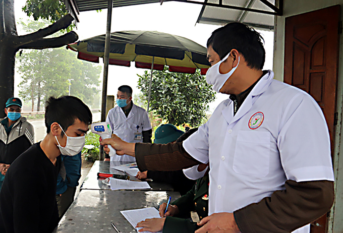 vietnam locality awards people 437 usd for reporting illegal immigrants