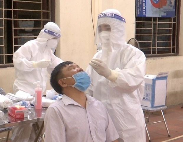 Pandemic-hit province calls for medical personnel, students to join Covid battle