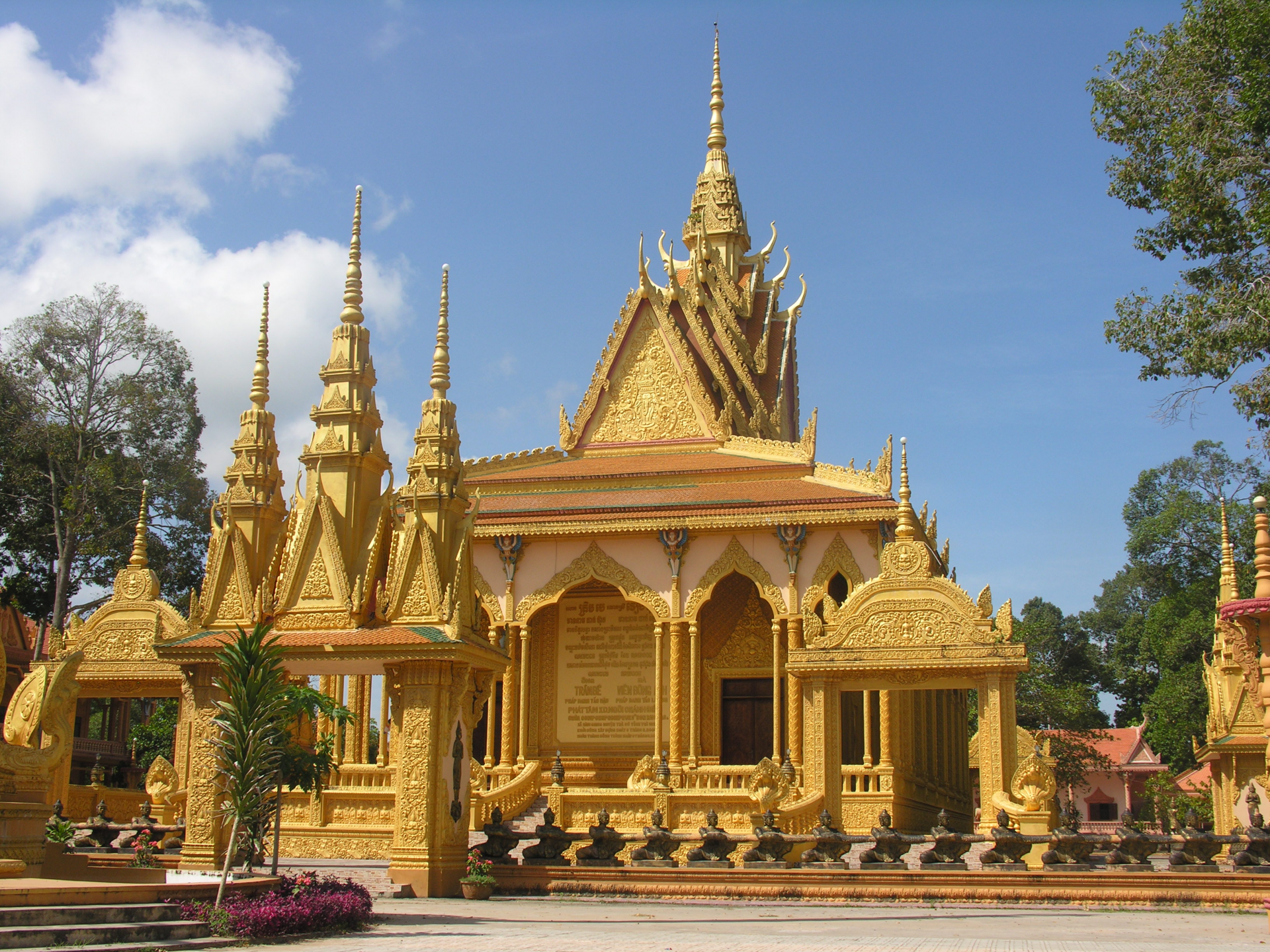2432 tra vinh travel