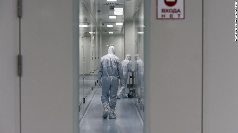 russia to give its covid 19 vaccine to volunteers this week