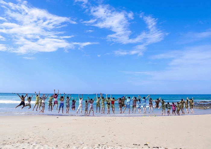 Le Thuy, stunning “crescent moon” beach in Central Vietnam
