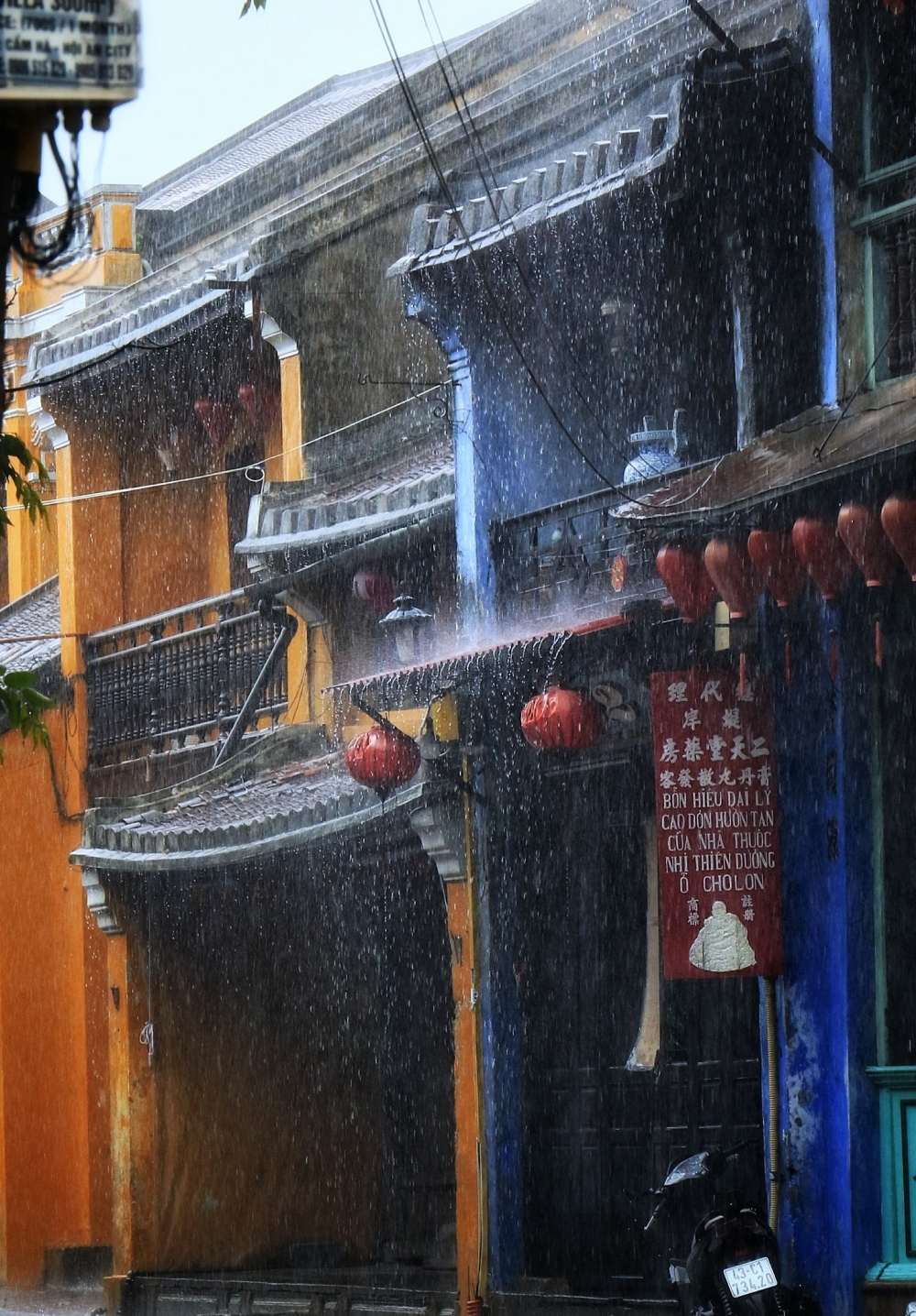 Hoi An Ancient Town inundated by severe flooding