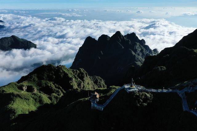 fansipan mount a paradise for cloud hunters