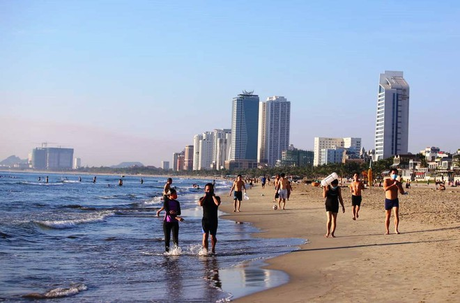 vietnamese tourism enterprises incur double losses due to covid 19 and floods