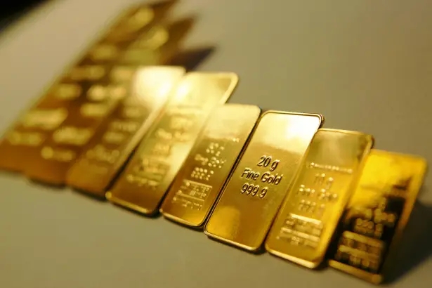 gold price today aug 18 rallies 2 and challenges 2000 per ounce once again