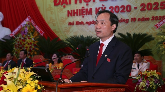 portrait of newly elected secretary of ha tinh provincial party committee hoang trung dung