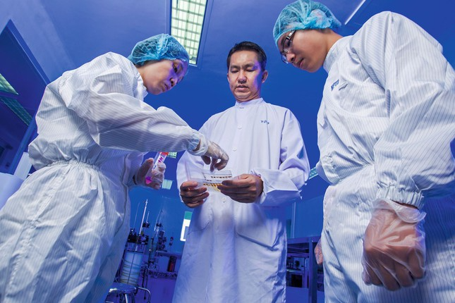 Made-in-Vietnam Covid-19 vaccine to begin trial on 20 people from Dec 10
