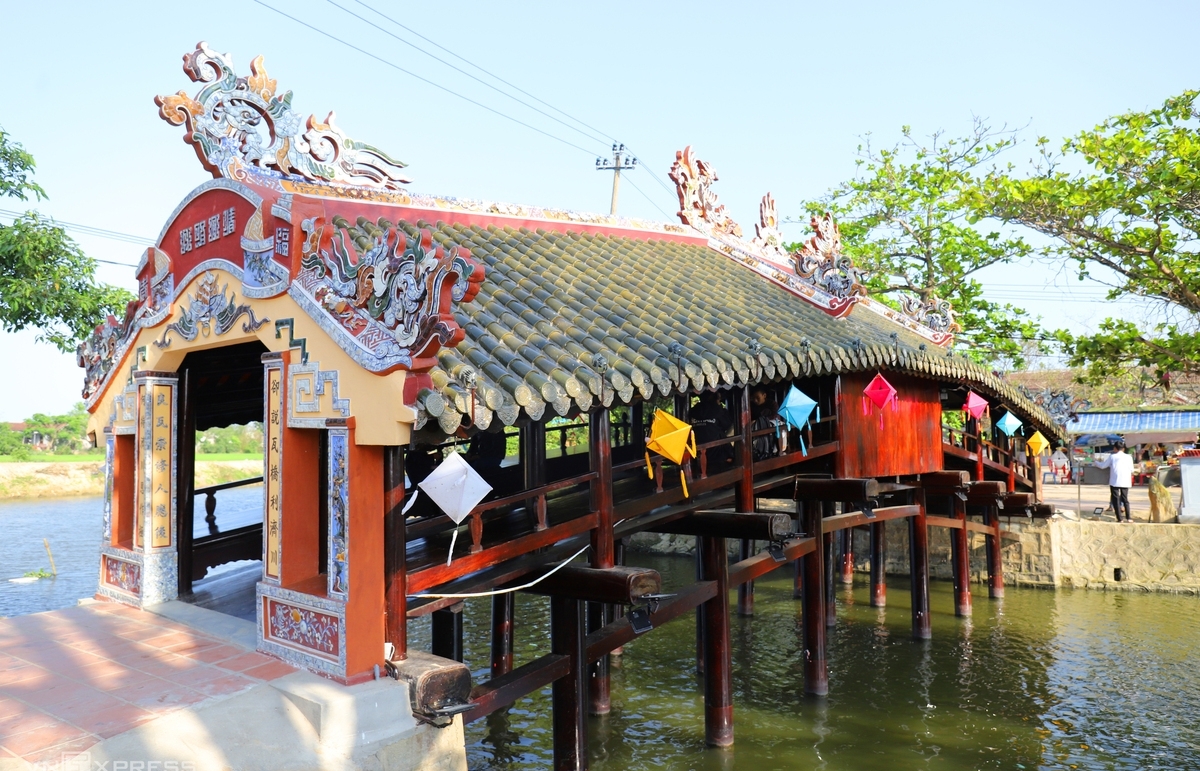 in video hues 245 year old bridge after restoration amazes visitors