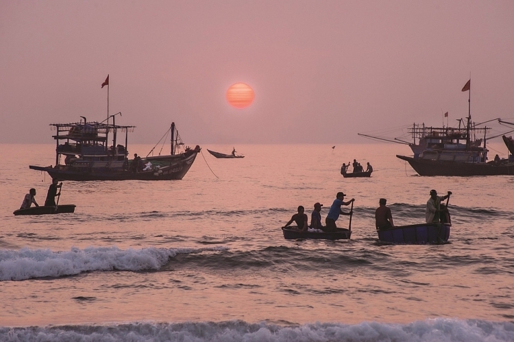 Tranquil dawn in Central Vietnam's coastal areas
