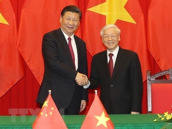 4035 Top leaders of Viet Nam and China have exchanged messages of congratulations on the occasion of the 71st founding anniversary of diplomatic ties (Photo: VNA)  